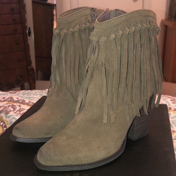 NIB Very Volatile Cupids Khaki Boots 8 - Picture 3 of 6